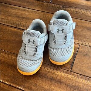 Under Armour Kids' Gray Sneakers with Orange Soles